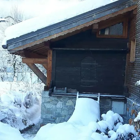 Chalet Champion 2 *