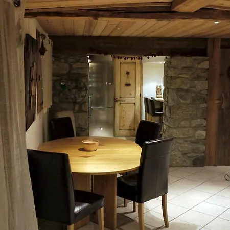 Chalet Champion 2