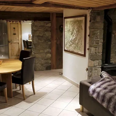 Chalet Champion 2 Chalet